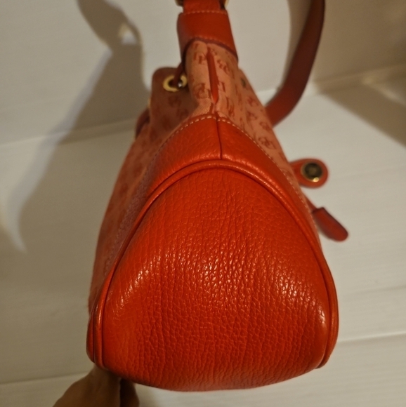 Rare Vintage DOONEY & BOURKE Red Leather Canvas Monogram Drawstring Bucket Bag - Picture 8 of 14